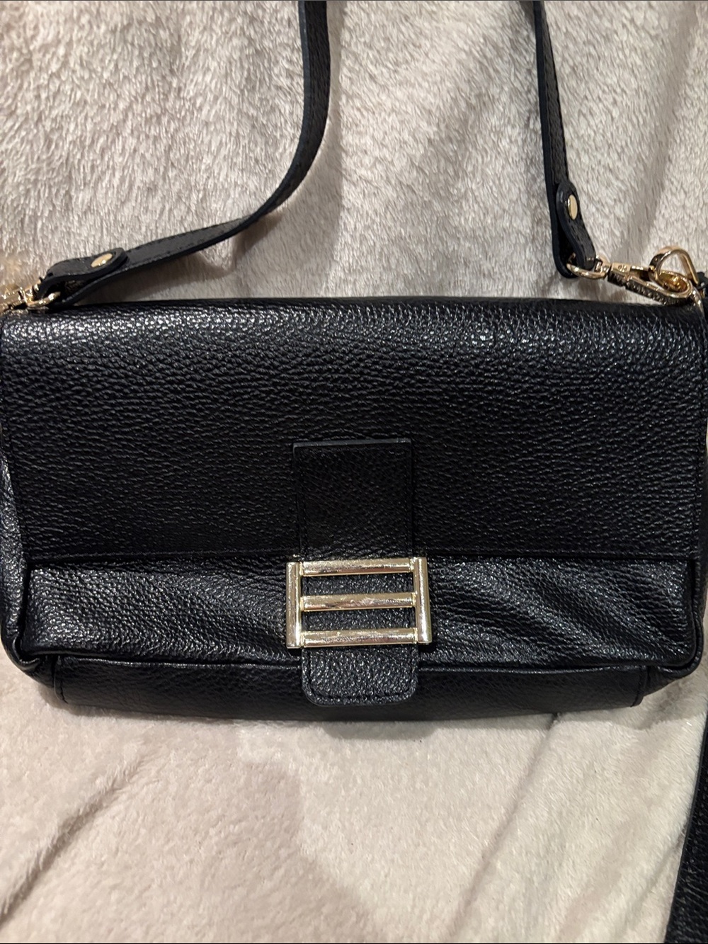 Divina Firenze Baguette Genuine Leather Shoulder Bag in black